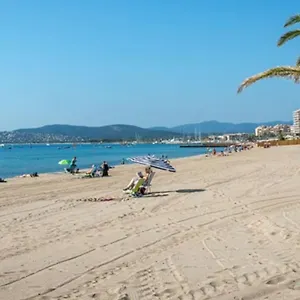 Appartamento Pour 2 A 4 Personnes A 5 Min A Pied Des Plages De, Fréjus