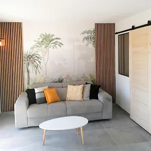 Appartamento Studio Calme 5 Min De La Plage, 1 Min Centre, Fréjus